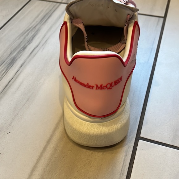 Shoes - Picture 2 of 4